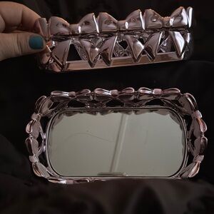 Elegant Bow-Accented Silver Tray Set